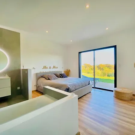 فيلة Maisondrs *